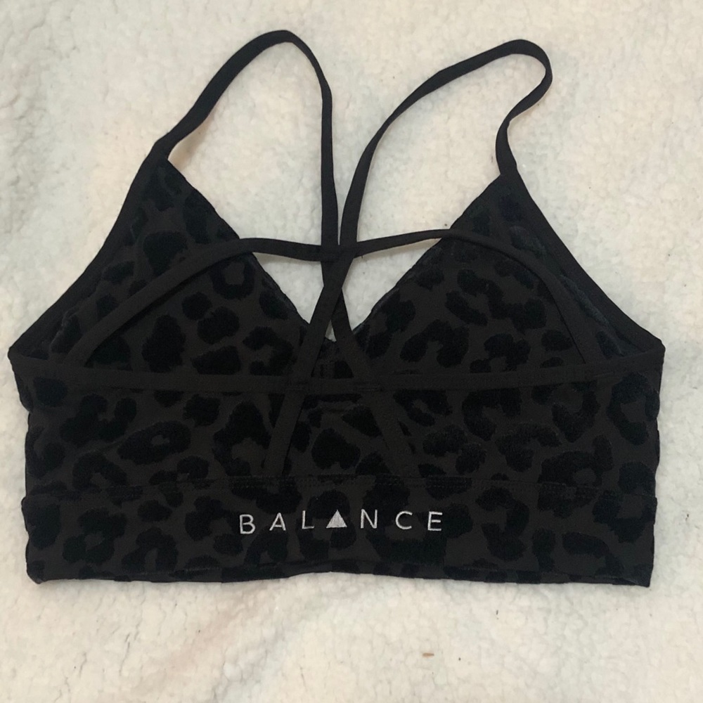 Kingdom Balance Athletica lux painter form bra M